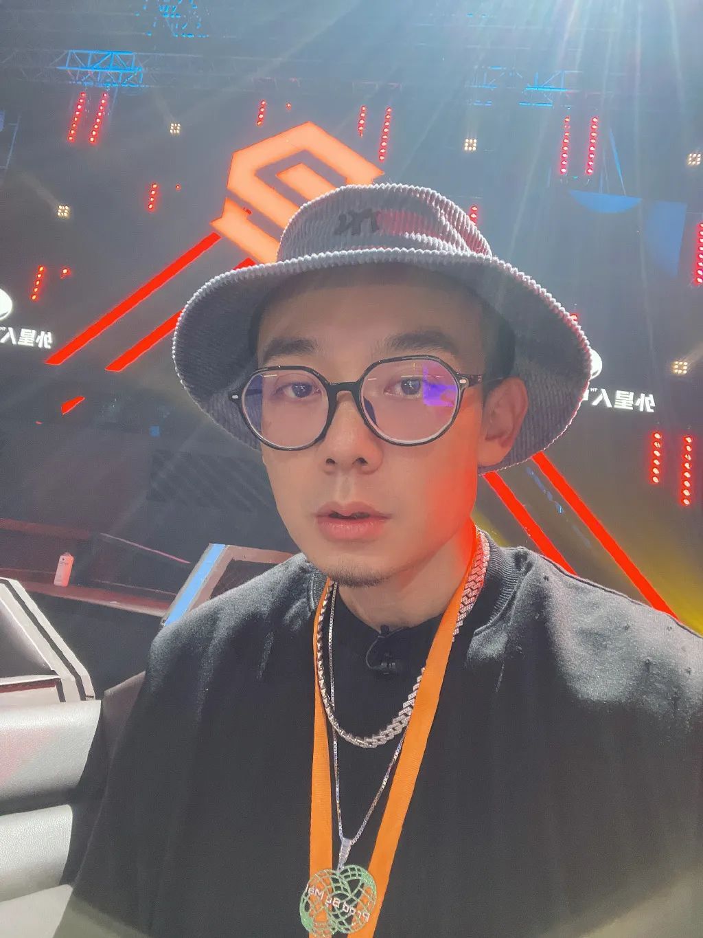 福克斯叫杨和苏“前夫”?MAI给GAI做Beat?说唱圈的Beef都是儿戏?? | 第15张 | 嘻哈中国 福克斯叫杨和苏“前夫”?MAI给GAI做Beat?说唱圈的Beef都是儿戏?? | 第15张