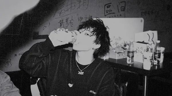 高天佐微博抖音遭封禁,直播正面回应打人事件,难道一件错事就要毁人一生? | 第7张 | 嘻哈中国 高天佐微博抖音遭封禁,直播正面回应打人事件,难道一件错事就要毁人一生? | 第7张