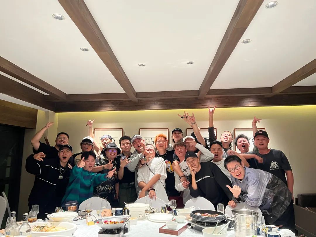 功夫胖感动落泪!刘聪、盛宇争相转发! 说唱圈最好的兄弟情! | 第4张 | 嘻哈中国 功夫胖感动落泪!刘聪、盛宇争相转发! 说唱圈最好的兄弟情! | 第4张