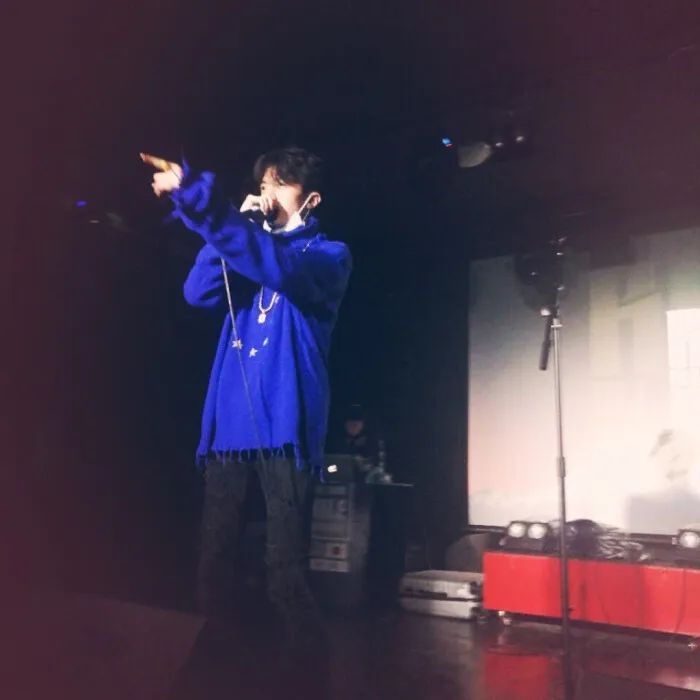 艾热和王以太巡演票价799?姜云升粉丝这次选择碰瓷艾福杰尼!! | 第16张 | 嘻哈中国 艾热和王以太巡演票价799?姜云升粉丝这次选择碰瓷艾福杰尼!! | 第16张