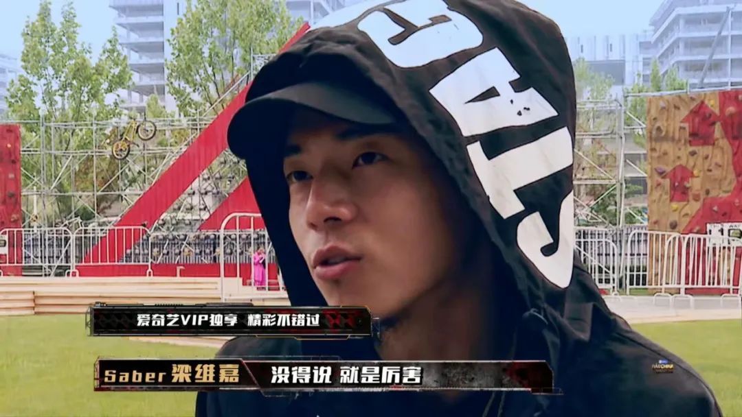 丹镇北京里谁是资深的腕表销售经理,又是谁主演了嘻哈电影还正面击败过宝石老舅? | 第15张 | 嘻哈中国 丹镇北京里谁是资深的腕表销售经理,又是谁主演了嘻哈电影还正面击败过宝石老舅? | 第15张