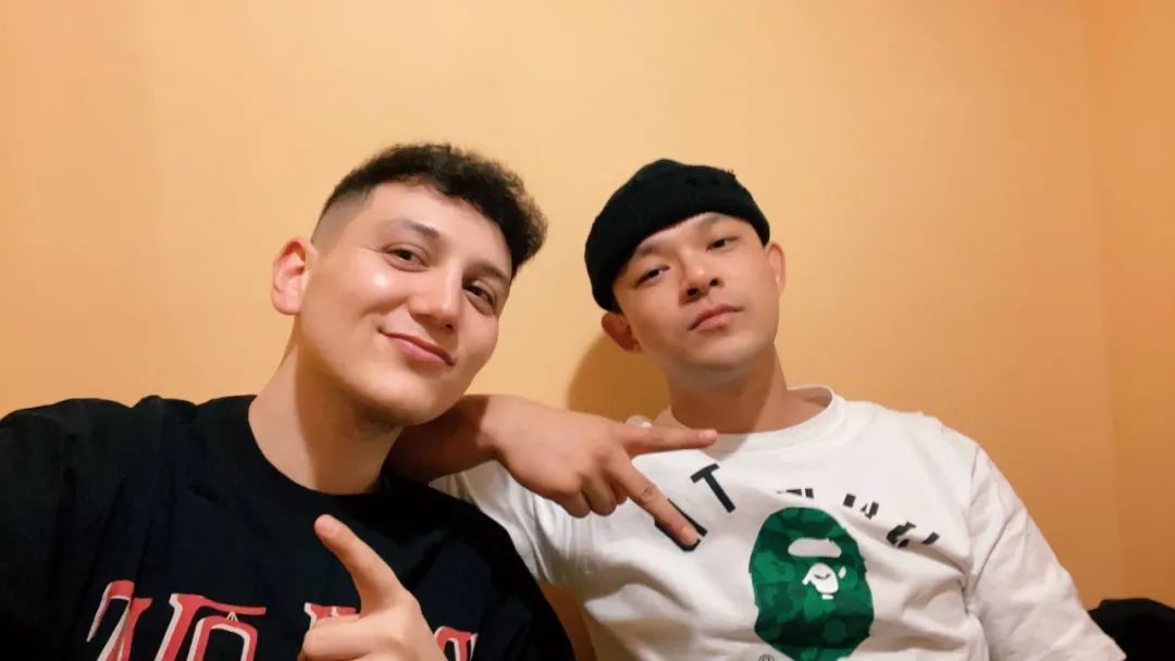 艾热和老舅现身春晚彩排!春晚对于Rapper有什么意义?? | 第6张 | 嘻哈中国 艾热和老舅现身春晚彩排!春晚对于Rapper有什么意义?? | 第6张