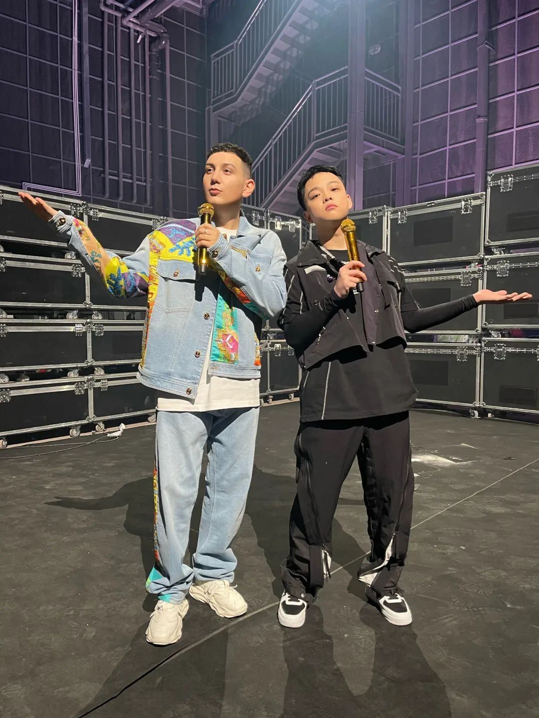 艾热和老舅现身春晚彩排!春晚对于Rapper有什么意义?? | 第8张 | 嘻哈中国 艾热和老舅现身春晚彩排!春晚对于Rapper有什么意义?? | 第8张