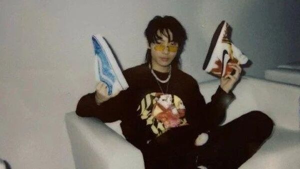 福克斯因女友被粉丝骂，脱粉回踩也成为说唱圈的日常了吗...