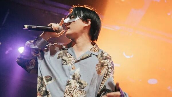 这位新世代中戴着面具的神秘男子，可能是说唱圈最有中二病的rapper