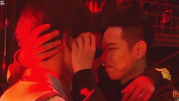 选手主动要求退赛,魔动闪霸遭遇淘汰,《说唱听我的》走了哪些rapper?