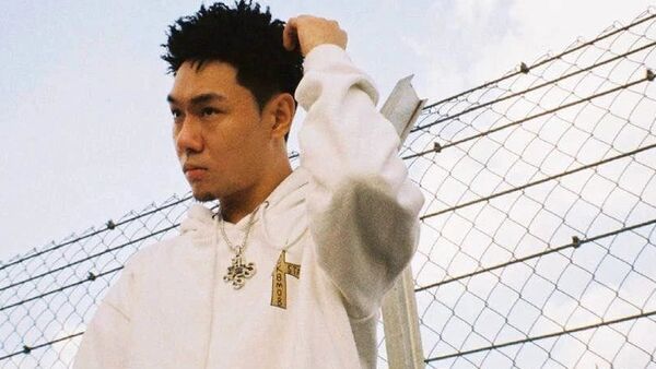 作为圈内被说唱圈无数人看好的新人,他在《新说唱》终于走起来了