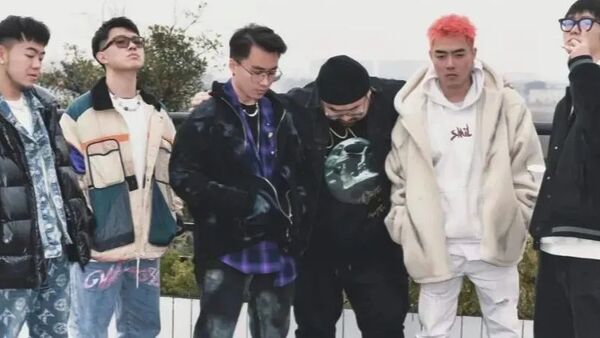 拿到腾讯投资的成都说唱厂牌，发了今年的cypher