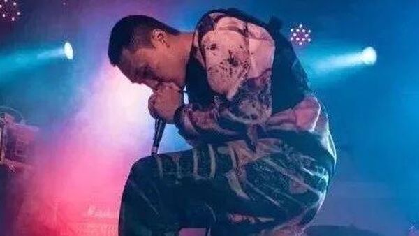 血男孩 他是中文说唱圈里知名的“情感博主”