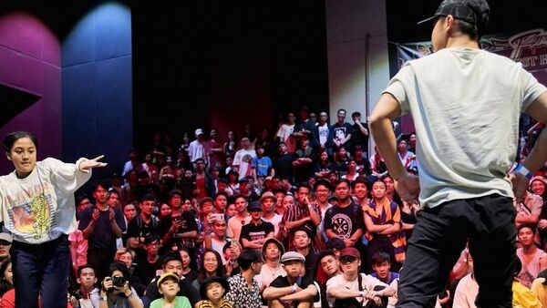 除了教小孩跳舞,还要教他们什么?