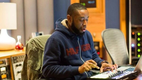 过去10年那么多杰出的制作人,但我只想给你安利这一位