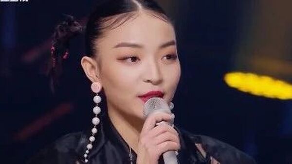 丁太昇点评VAVA后遭VAVA回怼:你在教我做事吗?