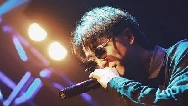 PG One的粉丝狂撕红花会，性感丁飞在线屠猪