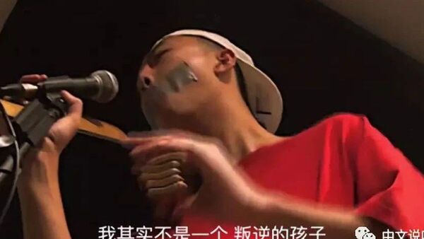 C-Low 他是和艾福杰尼反目的前队友,却也是老舅和小老虎都好评的rapper