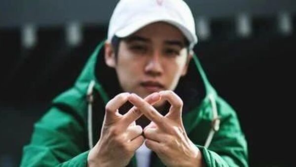 他是台湾最火的rapper之一，Battle场上的王者，拒绝新说唱参赛邀请后如今成了台湾说唱综艺的导师