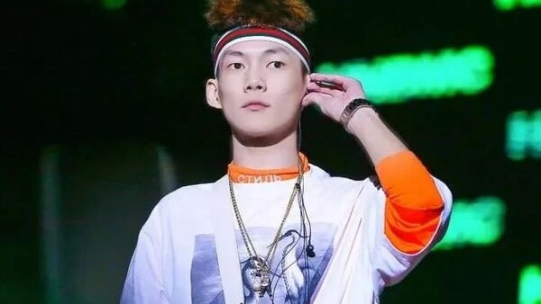 rapper们千万要谨慎，别让吴亦凡事件带沉了大家