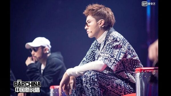 热狗玩吴亦凡的梗：我戏路宽广，你忍一下