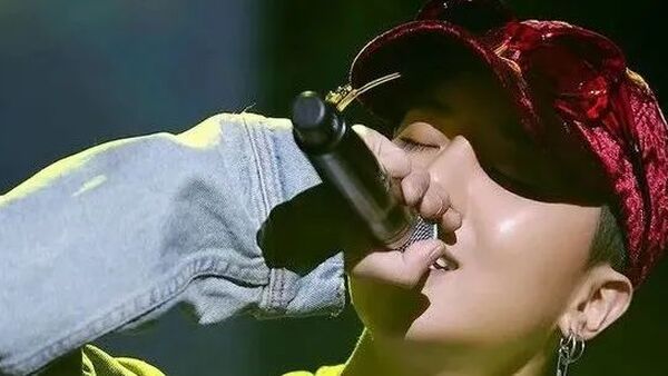 经历了不断的嘲笑和质疑，浴火重生的宋旻浩是否有资格担任节目导师？