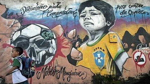 信手可涂鸦 永恒是足球