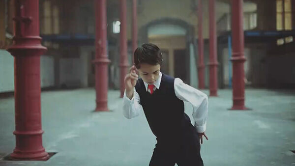 Bboy励志微电影 - With A Piece Of Chalk