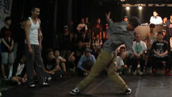 Crazy Kyo vs Jaygee – UK B-Boy Champs 2014 Korea Popping 决赛