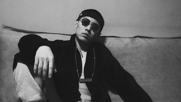 刘聪KeyL:骑着二手摩托,玩逍遥flow的绿林好汉…