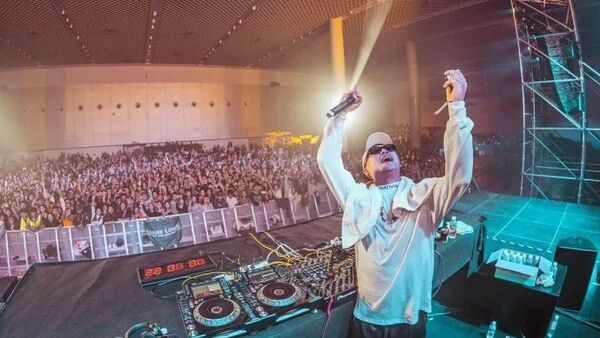 爆料!《说唱听我的》的选手们想晋级,必须先cue下这位隐藏Boss?