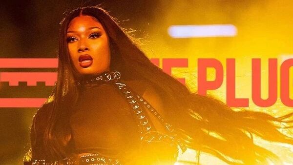 BET保送Megan Thee Stallion, 大宝贝小宝贝纷纷流泪