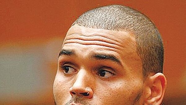 因为拒签认罪协议 CHRIS BROWN将再受审判