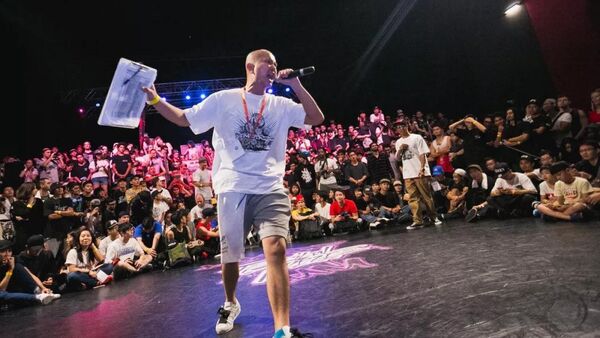 顶级街舞大赛＂MC＂的存在是有多重要？看完你就明白了