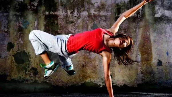 想跳好街舞?先学着和街舞“谈恋爱”吧!