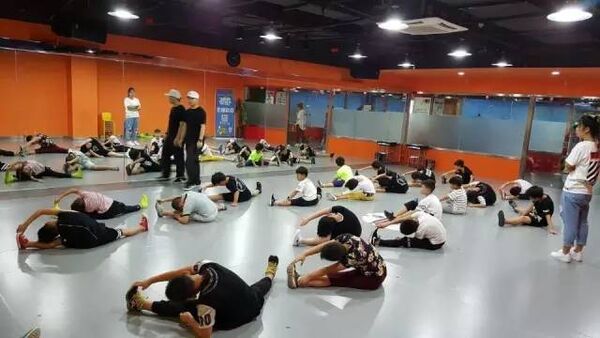 街舞拉韧带最科学的方法