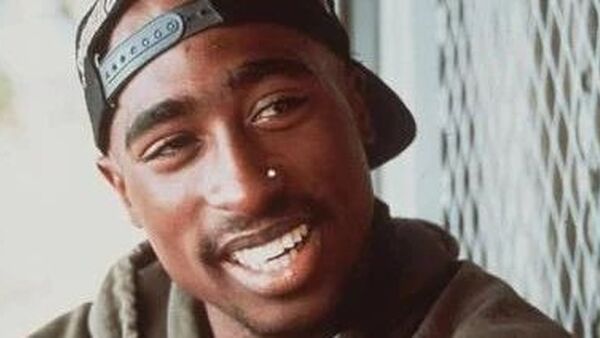 如果2pac还活着,今天就是他49岁的生日