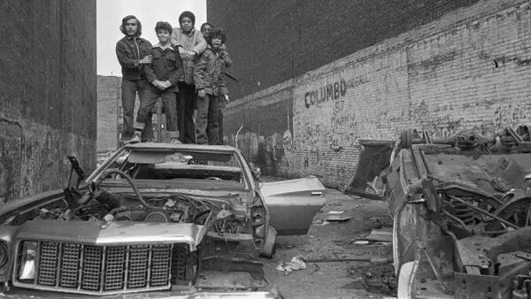 先有脏涂鸦然后才能有HIPHOP 这是嘻哈存在的定律