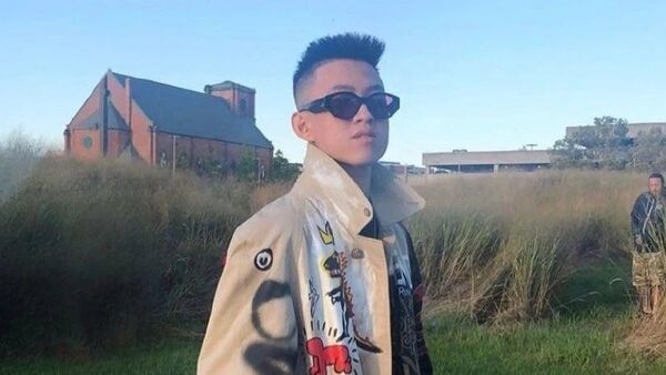 Rich Brian 七哥反追粉丝??为她写歌?这是什么偶像剧剧情?!!