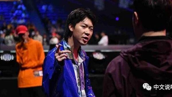 福克斯,新疆伊宁“小会计”如何加入活死人,再登上《潮流合伙人》?