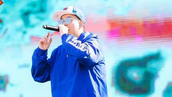 AR在新专辑里给吴亦凡道歉“对不起，bro”