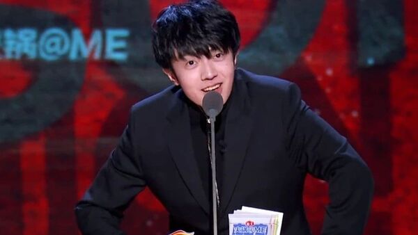 吐槽大会现场聊张颜齐的八卦,这下全国都知道姜云升会算命了