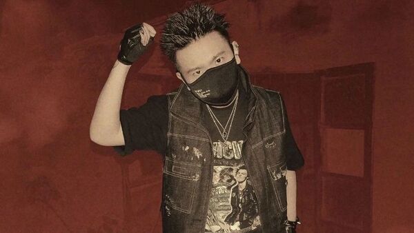 当深蓝法老光光聚在一起,小安迪不再是快嘴天花板,而是把自己关进了“封闭世界”。