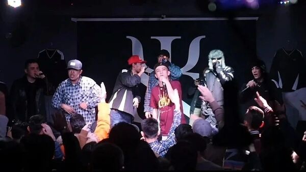 艾热、黄旭、那吾克热、马俊、AThree，都是这个团体的粉丝