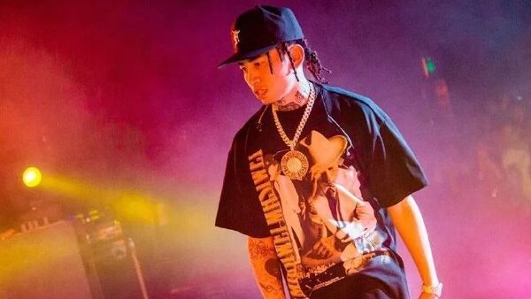 马思唯在线打假:擦亮眼睛,这不是我的专辑周边T恤!