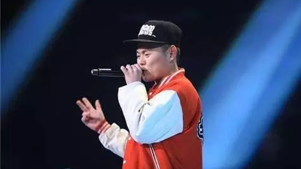 谢帝登上央视为四川打Call,Gai爷即将登台献唱央视中秋晚会,中国说唱真的惊动党中央了。