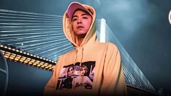 Jony J是伸张正义，还是在立牌坊？