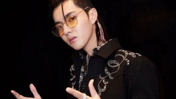 虎扑上有人爆料,新一季新说唱导师为:吴亦凡、朴宰范、韩红、蛋堡、欧阳靖