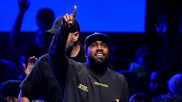 鸽王Kanye West终于发出了新专辑,他到底是天才还是疯子?