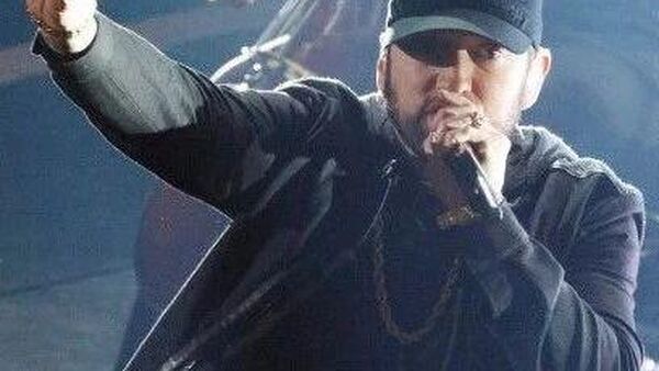 Eminem解释他为什么花了快20年才来到奥斯卡的舞台。