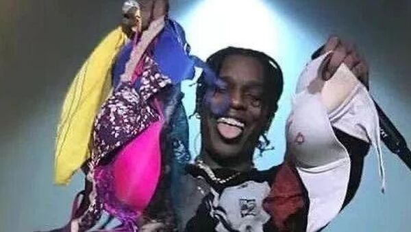 草粉还是被粉草,这些疯狂的女粉丝以爬上男Rapper的床为荣?