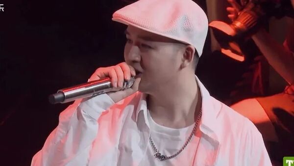 西米 他在《旋律说唱听我的》里被淘汰，是节目组的损失