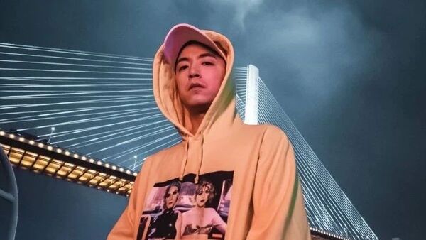 JonyJ 最难挣奶粉钱的说唱诗人