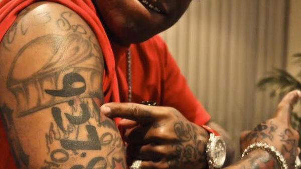 BIRDMAN谈论LIL WAYNE巡演大巴遭袭:“HIP HOP圈有时就是这么帮派”